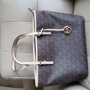 Michael Kors logo print leather large tote new without tags